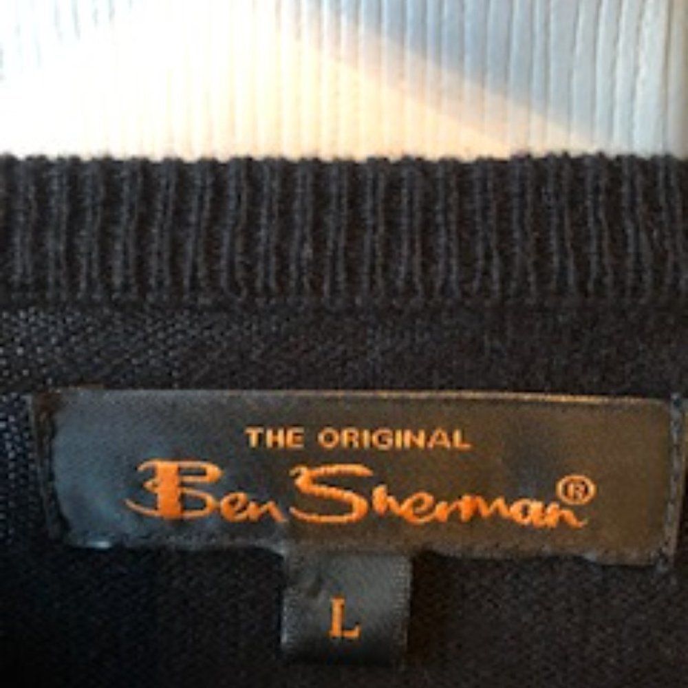 Ben Sherman Black Cotton/Merino Wool Sweater with Buttoned-Shoulder Tabs…‎ - Picture 4 of 9